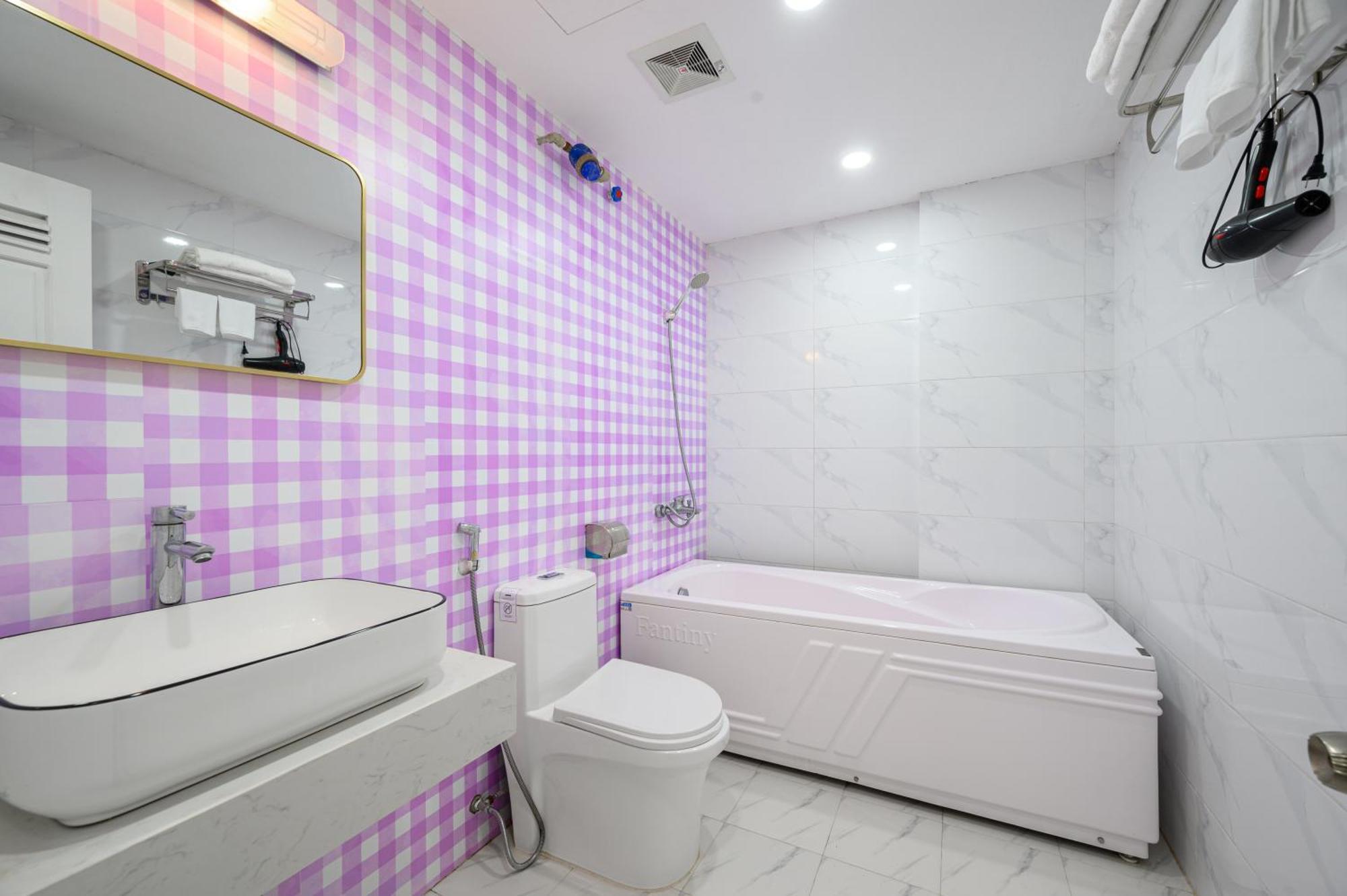 Luxe Paradise Residence 76 To Ngoc Van 河内 外观 照片